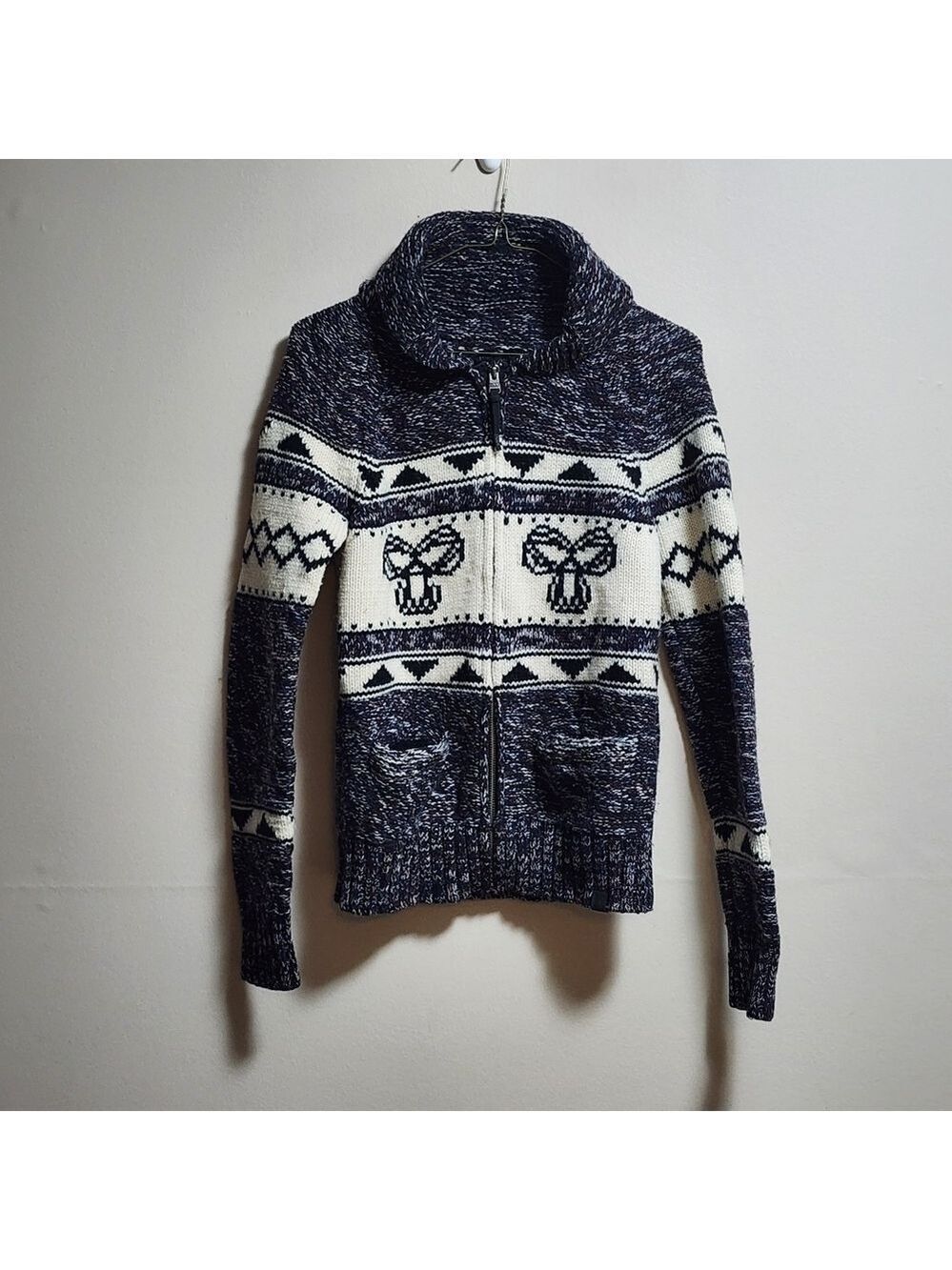 Vintage TNA Aritzia wool Cowichan chunky knit geometric pattern cardigan size XS